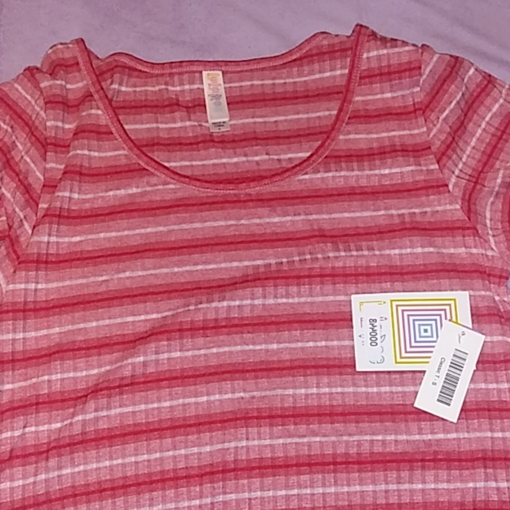 Lularoe Small Classic T